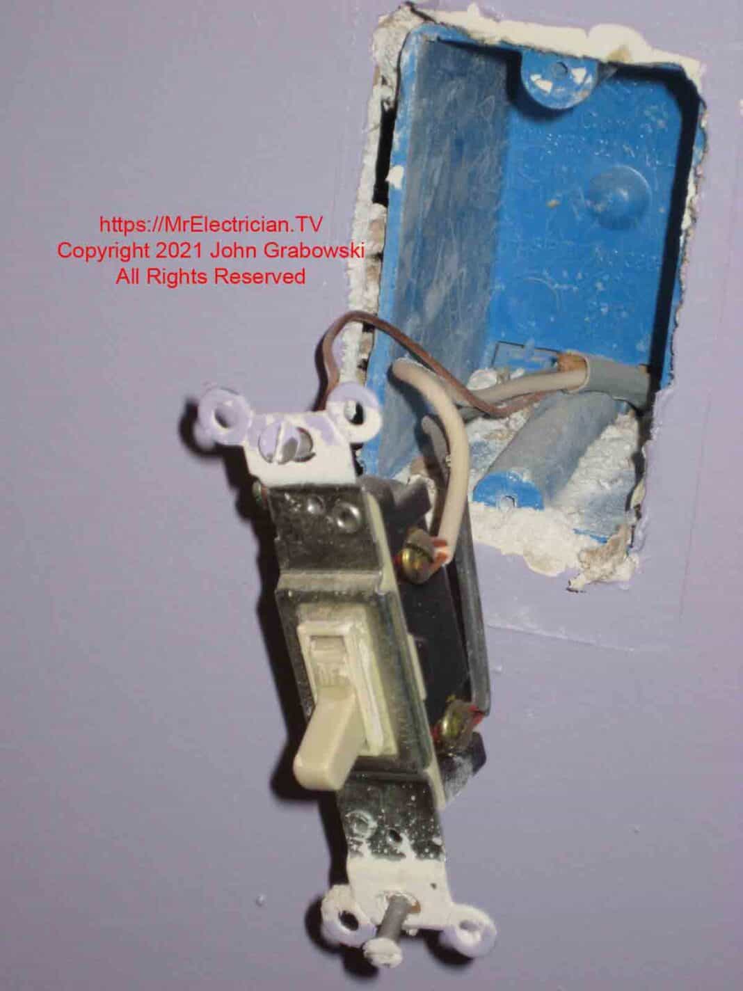 Control Ceiling Fan With Two Wall Switches